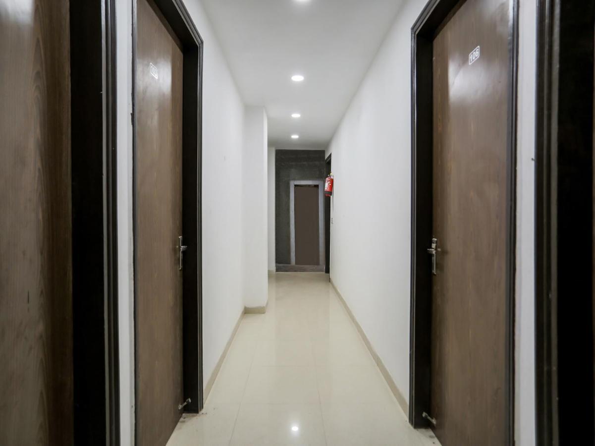 Oyo 74279 Prime Inn Rohini Delhi  Exterior foto